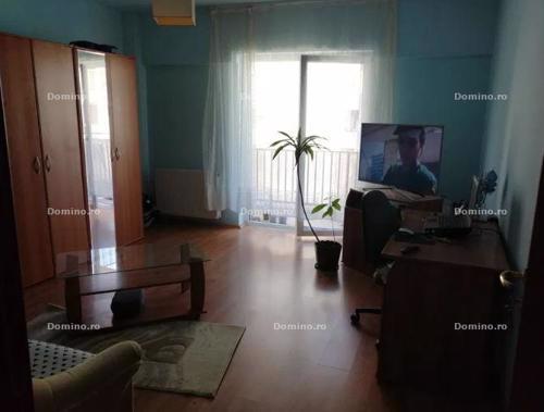 Vanzare Apartament 1 Camera, Decomandat, Etaj Intermediar, Mobilat, Utilat    