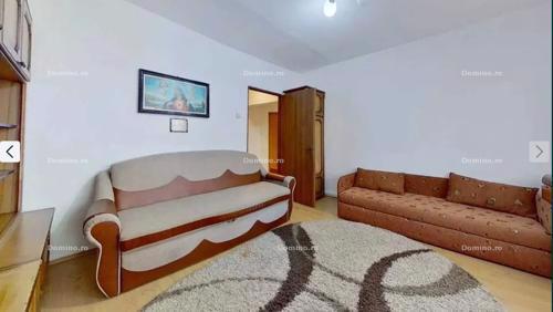 Vanzare Apartament 2 Camere, Decomandat, Etaj Intermediar